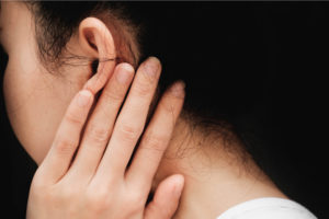 Боль за ухом лечение