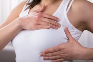 Болезненные ощущения в груди, возможна ли беременность?