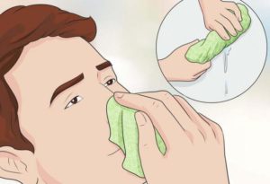 Из носа вытекает жидкость
